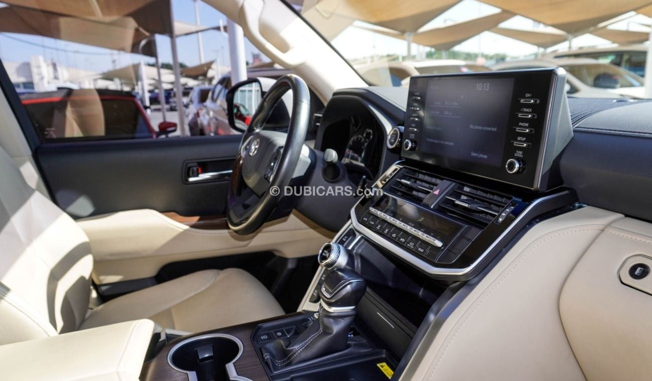 Toyota Land Cruiser GXR  3.5 L V6