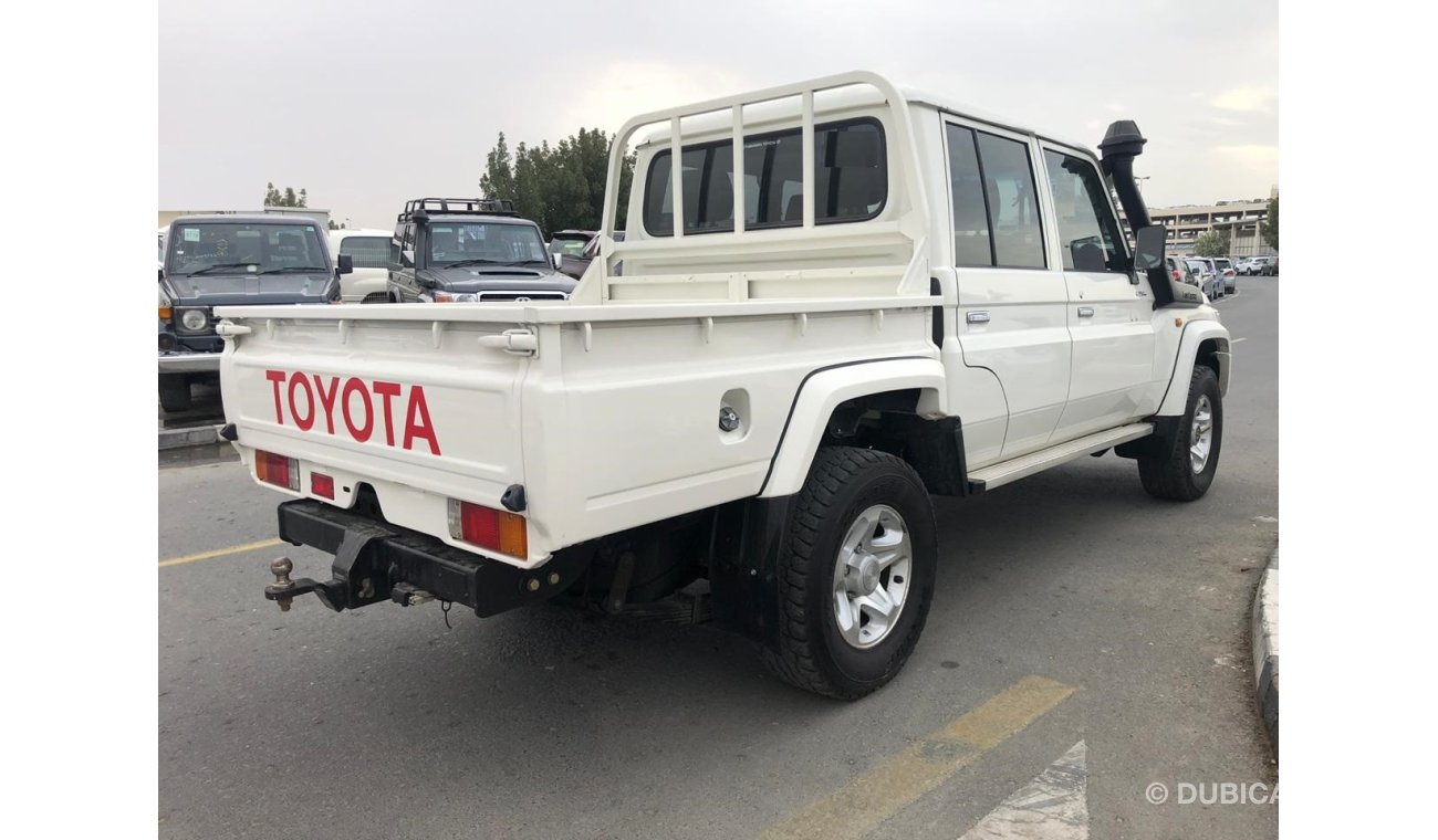 Toyota Land Cruiser Pick Up (Double cabin)