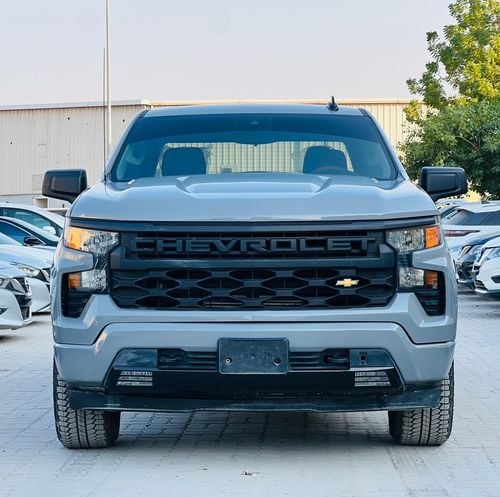 Chevrolet Silverado Custom K1500