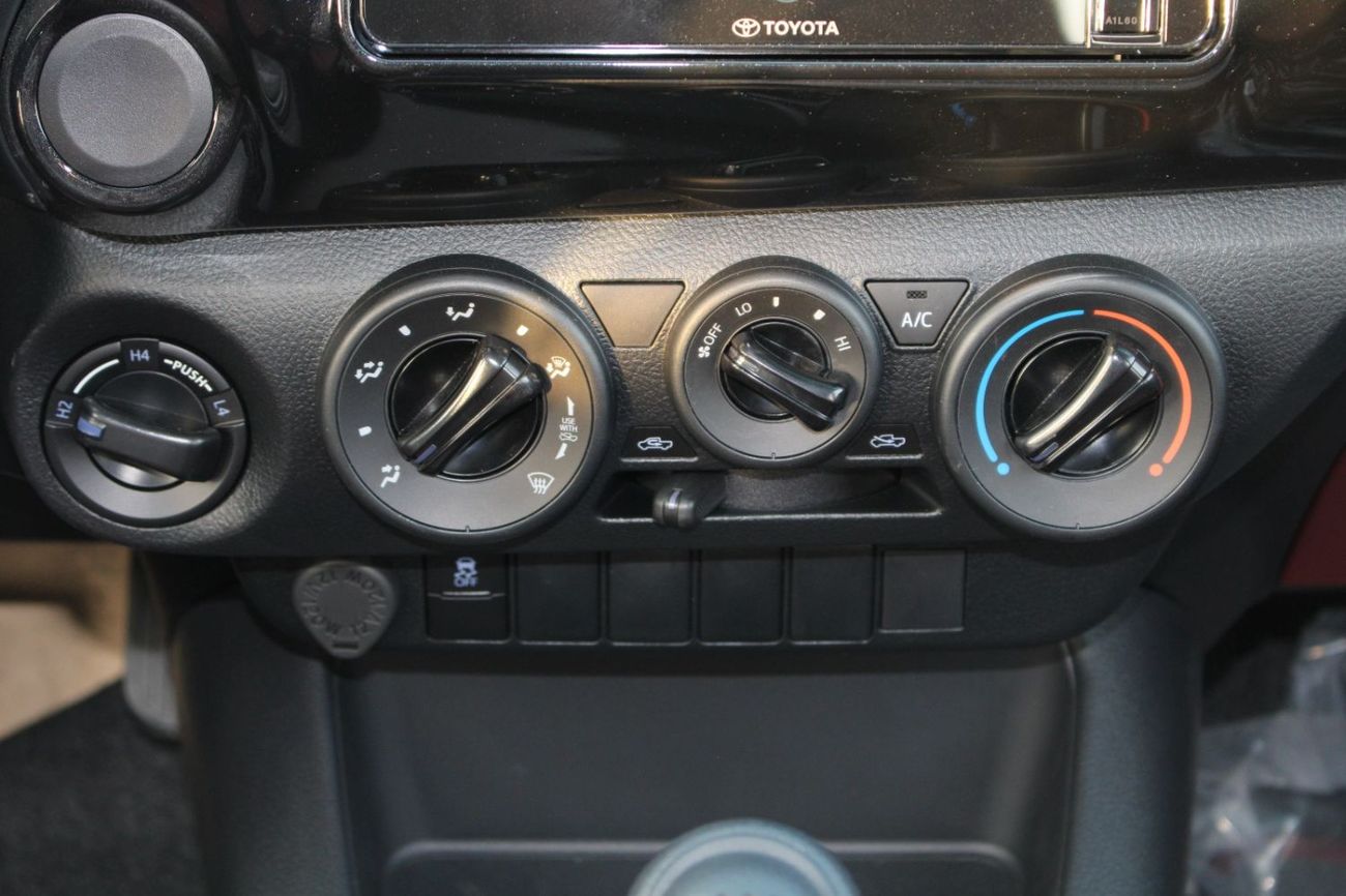 تويوتا هيلوكس TOYOTA HILUX 2.4L DIESEL 4WD DOUBLE CAB DLX-E MANUAL