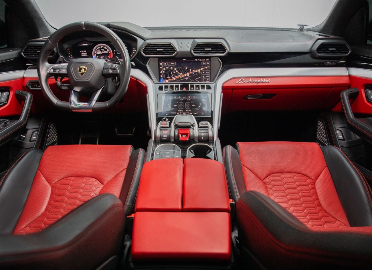 Lamborghini Urus STD