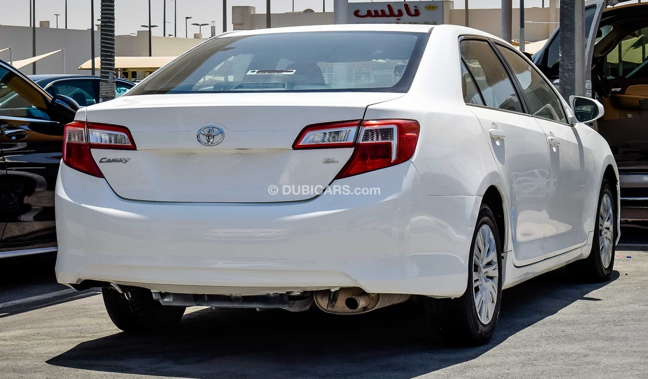 تويوتا كامري GL - بدون دفعة اولى - شامل الضريبة