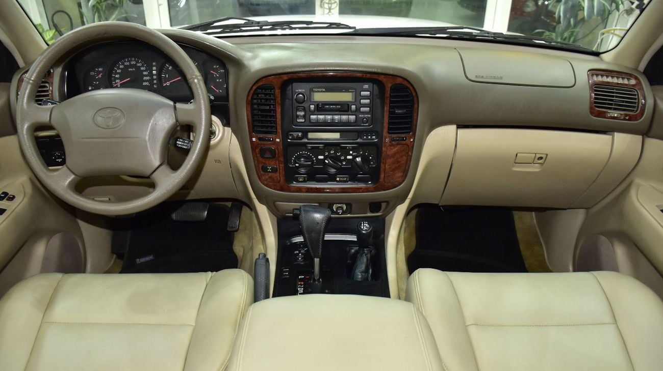 تويوتا لاند كروزر EXCELLENT DEAL for our Toyota Land Cruiser VXR ( 2000 Model ) in White Color GCC Specs