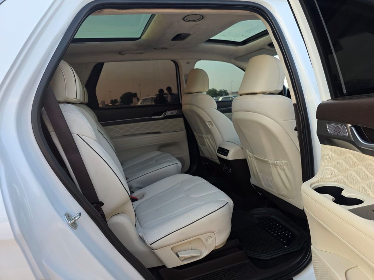 Hyundai Palisade 2021 Model Calligraphy Two sunroof and 360 camera