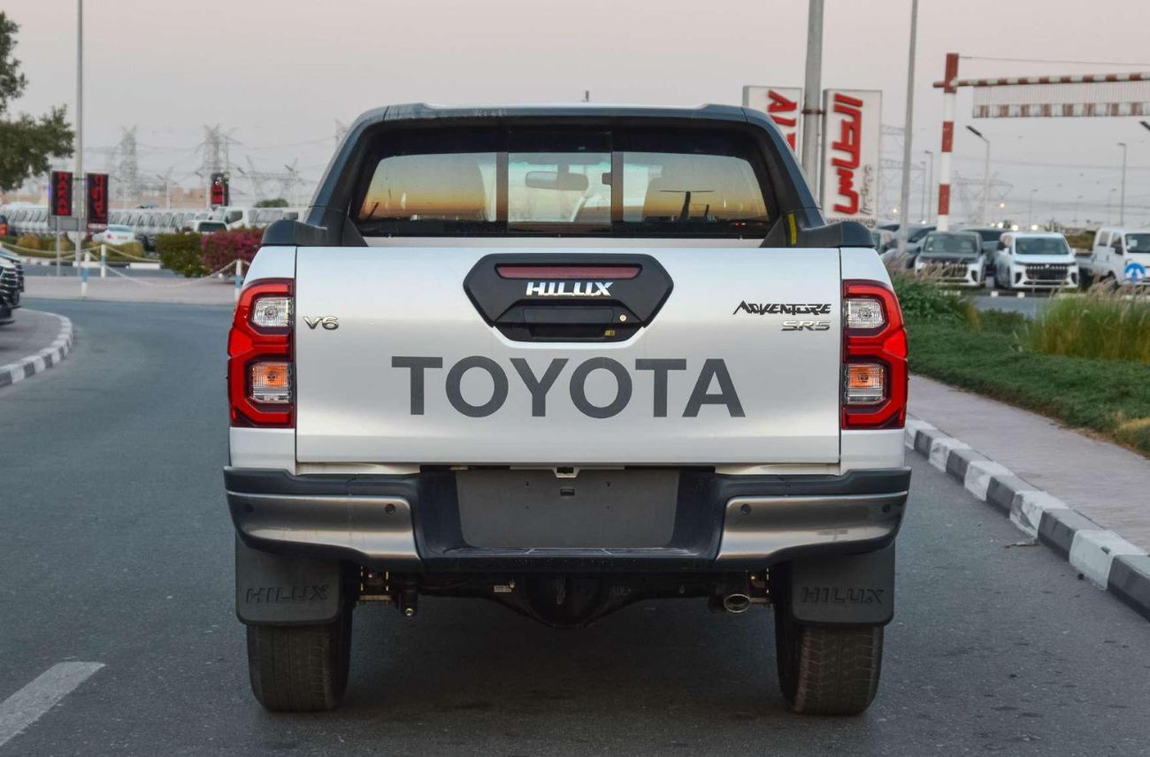 Toyota Hilux TOYOTA HILUX ADVENTURE 4.0L V6 AT 4WD PICKUP 2025