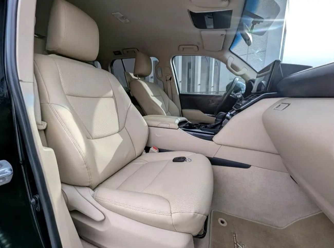 تويوتا لاند كروزر Toyota landcruise GXR 2022MODEL 4.0L v6 petrol Engine 299HP colour Black push start Transmission Aut