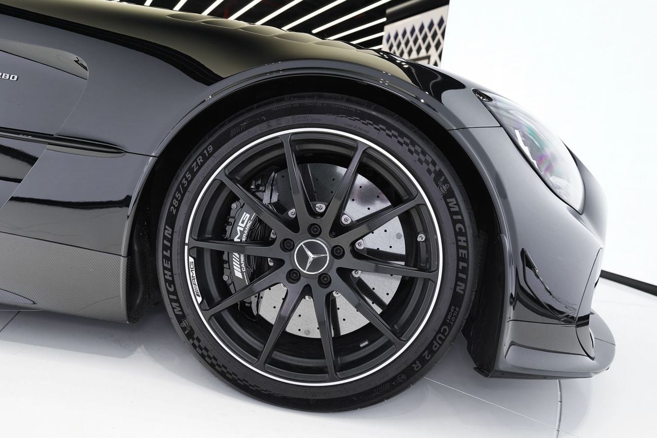 مرسيدس بنز AMG GT BLACK SERIES