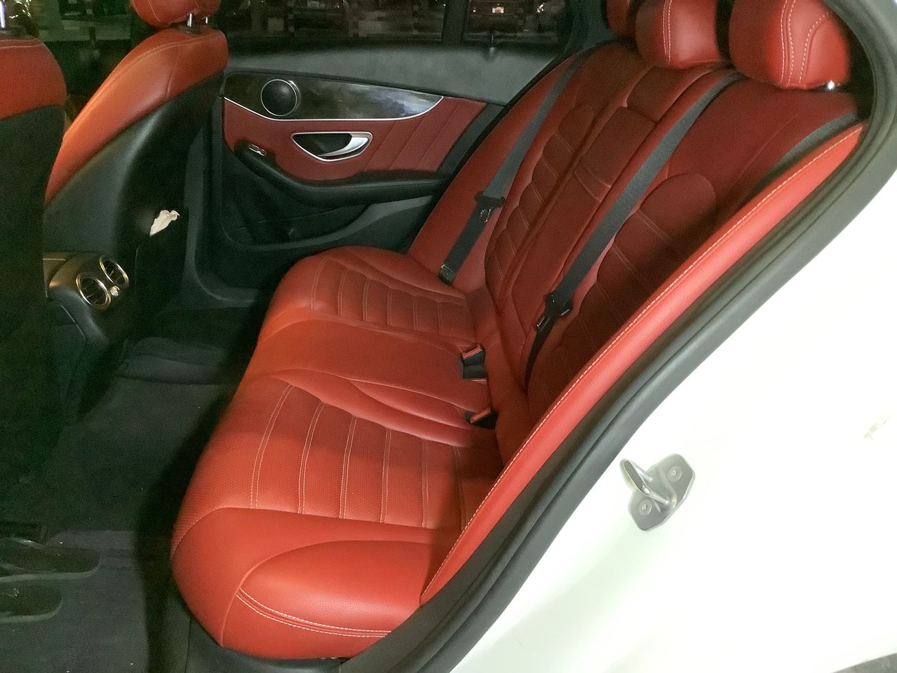 مرسيدس بنز C 300