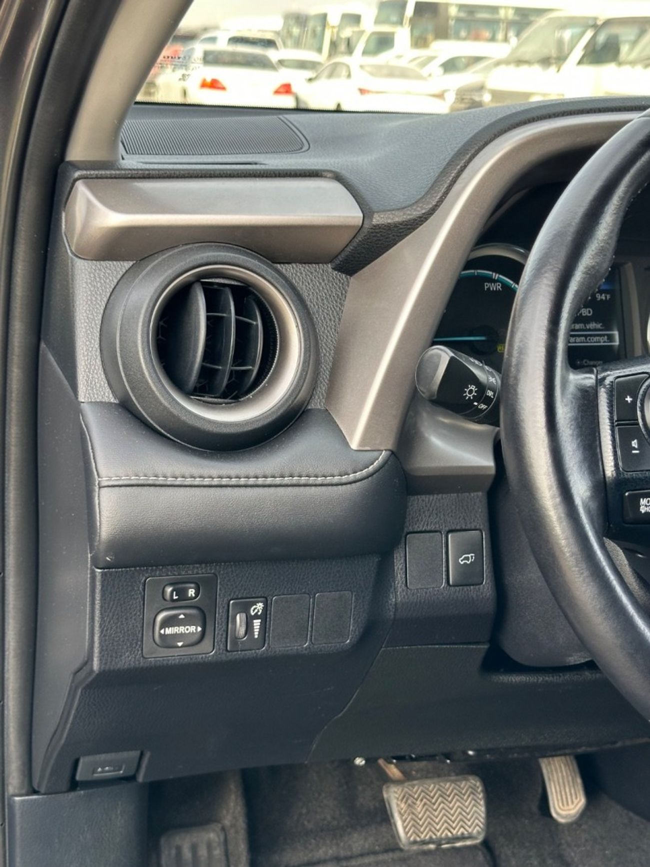 Toyota RAV4 XLE 2.5 Hybrid