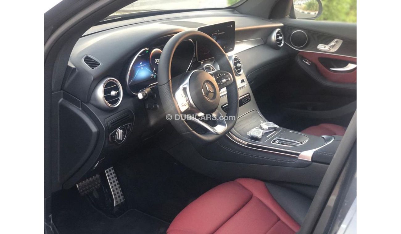 مرسيدس بنز GLC 300 2020 Mercedes-Benz GLC 300 4MATIC, 2.0L, GCC 0km