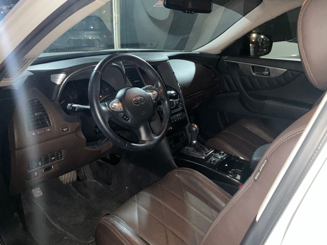 إنفينيتي QX70 Luxury / Luxe Sensory | شامل الضمان | 0 ﺪﻔﻋﺓ ﺃﻮﻟﻯ