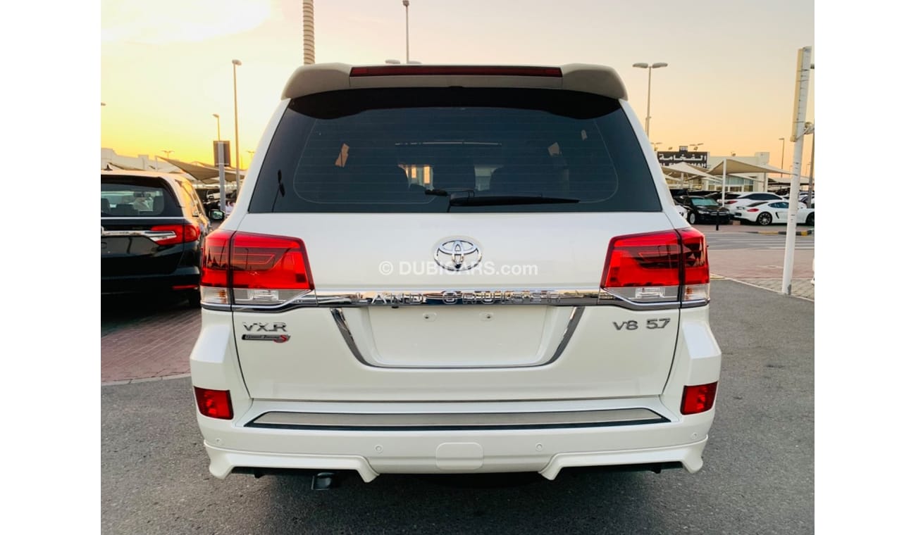 Toyota Land Cruiser VXR