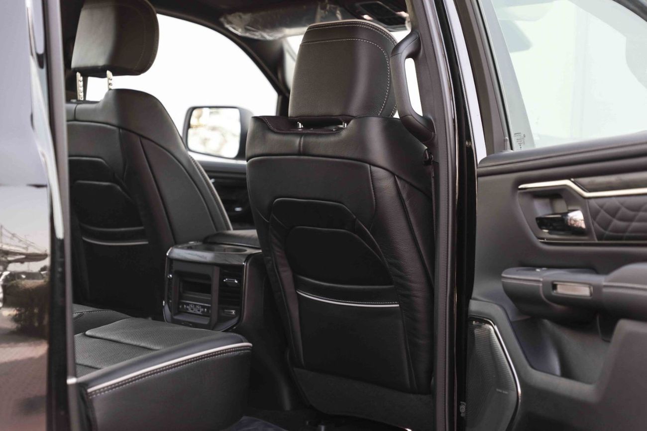 رام 1500 2025 RAM 1500 LIMITED "Night Edition" 3.0L V6 - GCC - Black inside Black