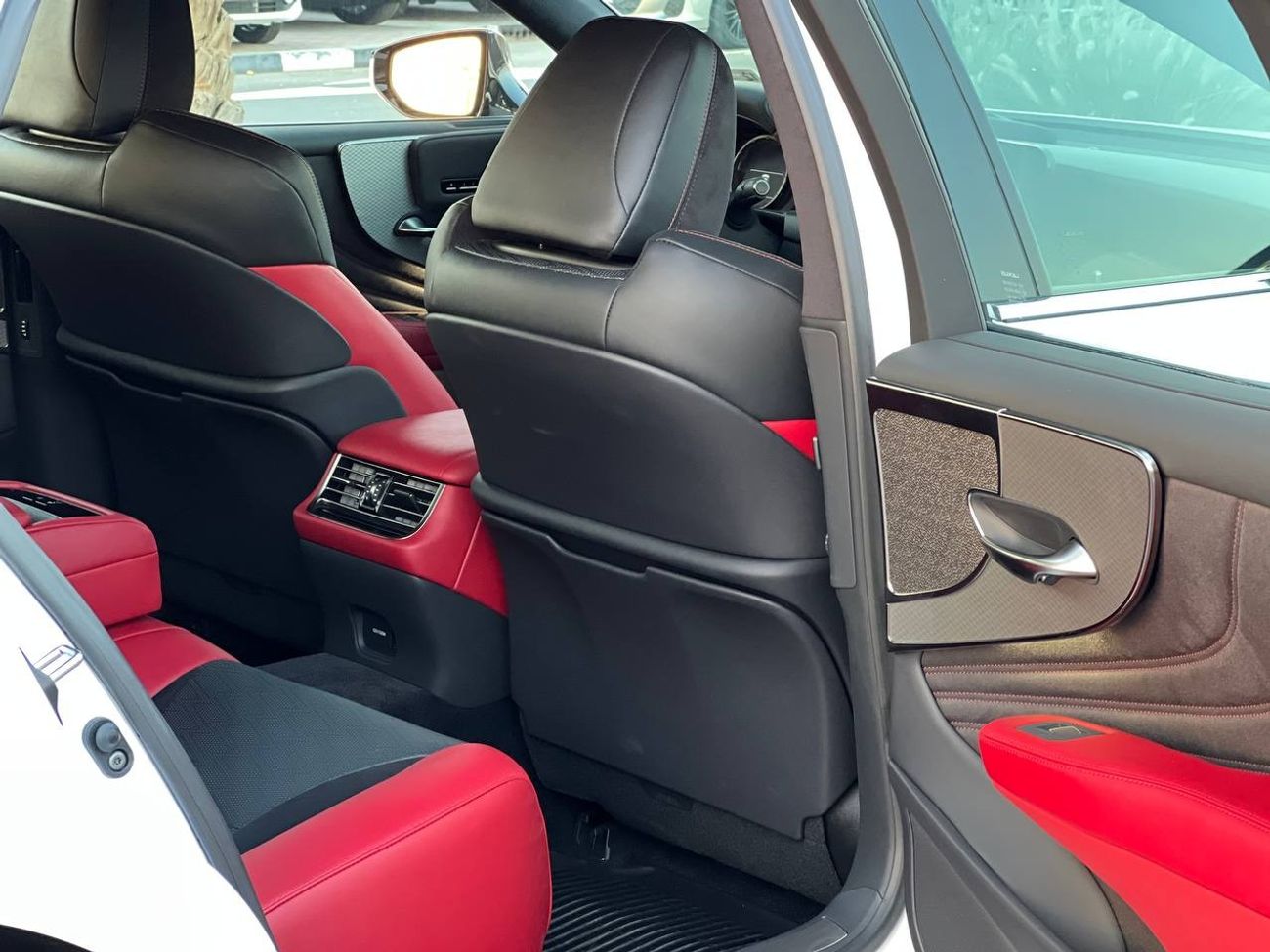 Lexus LS500 F SPORT AWD 3.5L PTR A/T // 2021 // FULL OPTION WITH RADAR , PANORAMIC ROOF // SPECIAL OFFER // BY F