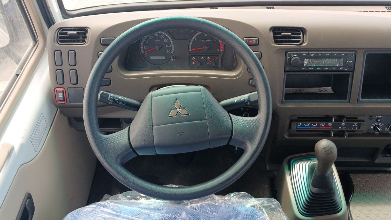 ميتسوبيشي روزا Mitsubishi Rosa 4.2L Diesel 33 Seater 2026YM