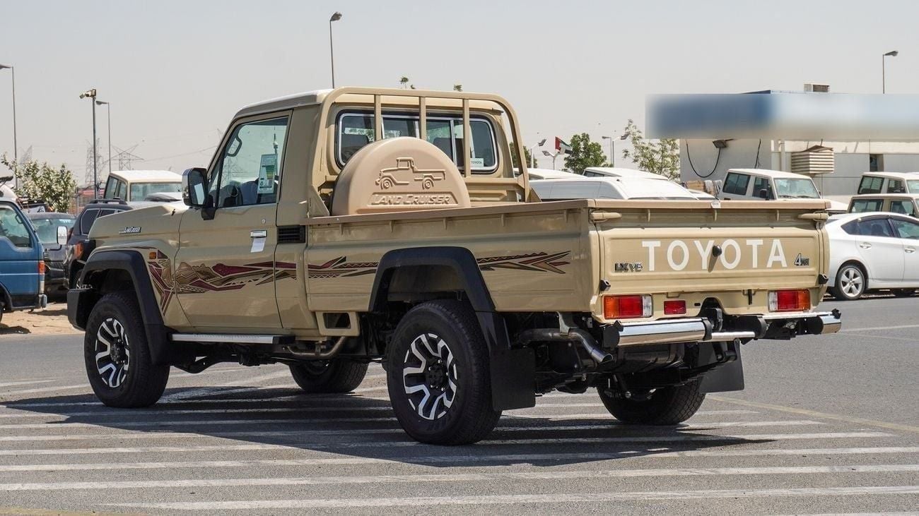تويوتا لاند كروزر بيك آب Std 4.0L Single Cab Utility 4WD