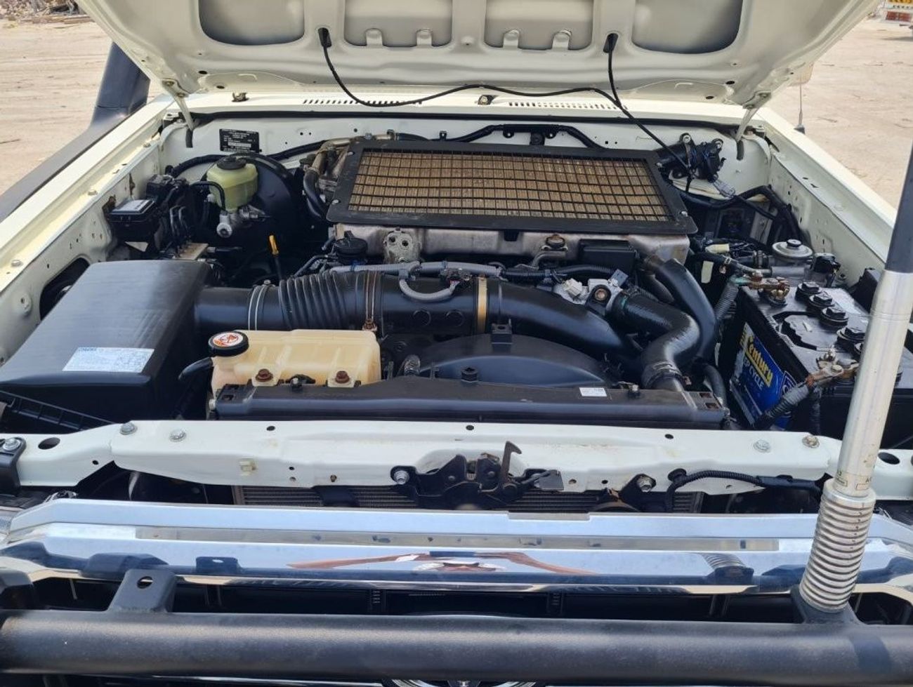 Toyota Land Cruiser Pick Up Double Cab Std 4x4