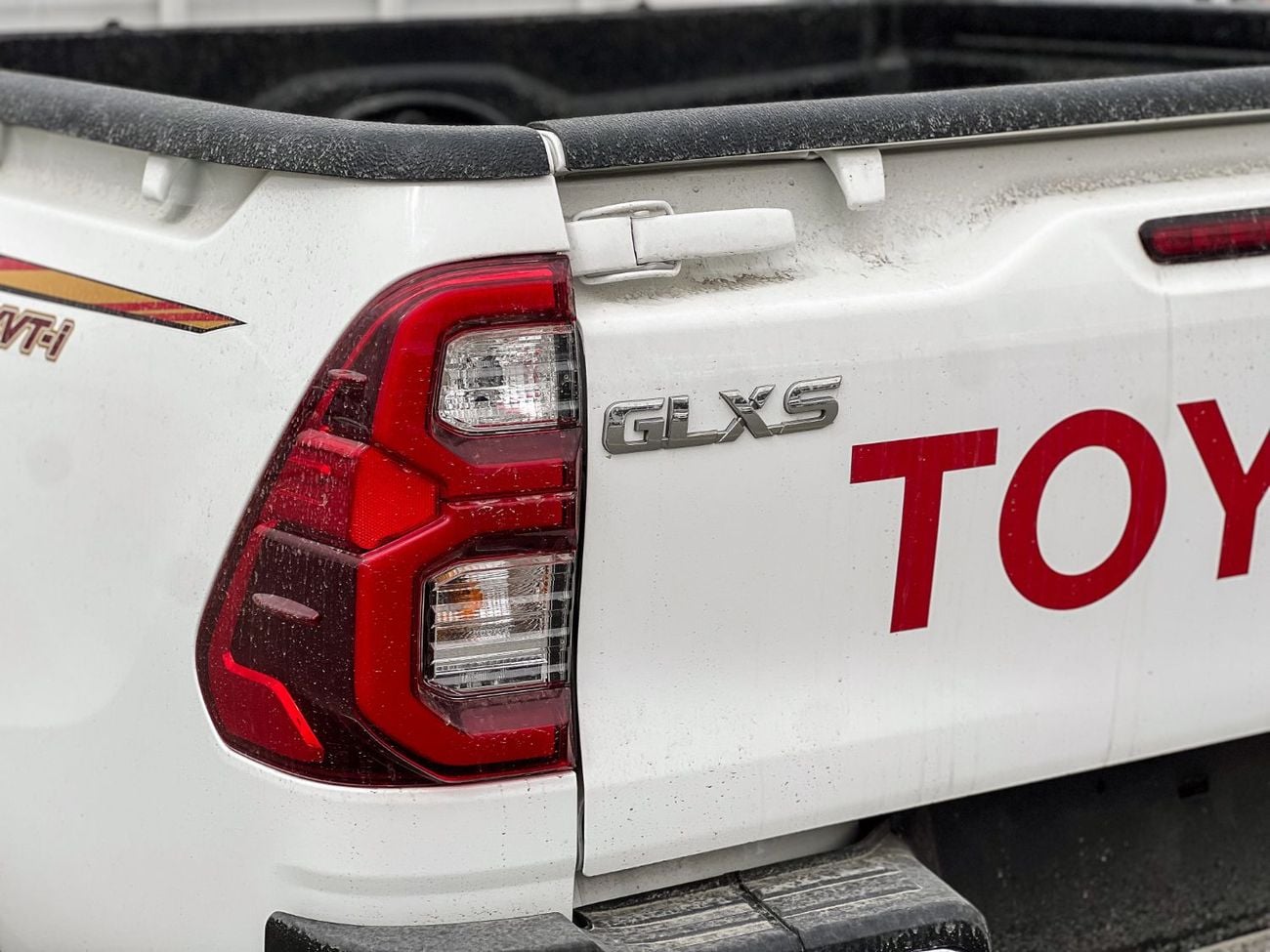 Toyota Hilux EXPORT ONLY - HILUX GLX.S 2.7L AWD A/T with Push Button