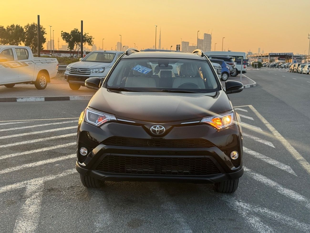 تويوتا راف ٤ XLE 2.0L