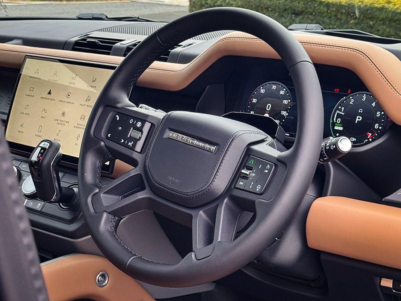 لاند روفر ديفندر 