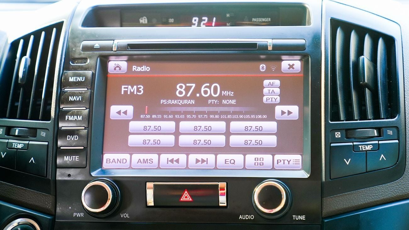 تويوتا لاند كروزر EXR V6 2014!! GCC SPECS!! WELL MAINTAINED