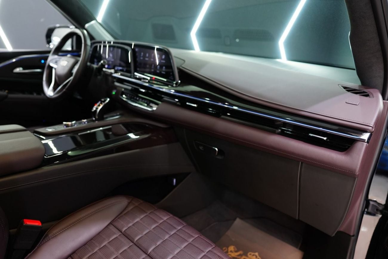 Cadillac Escalade SPORT PLATINUM 2023 Cadillac Escalade ESV Sport Platinum, Rear Entertainment Display, Dealer Warr + Serv!!