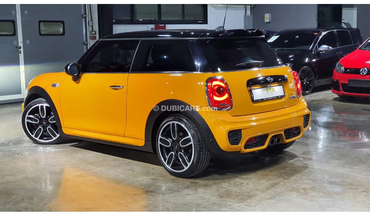 ميني كوبر إس 2016 Mini Cooper S JCW, Warranty, Full History, Excellent Condition, GCC