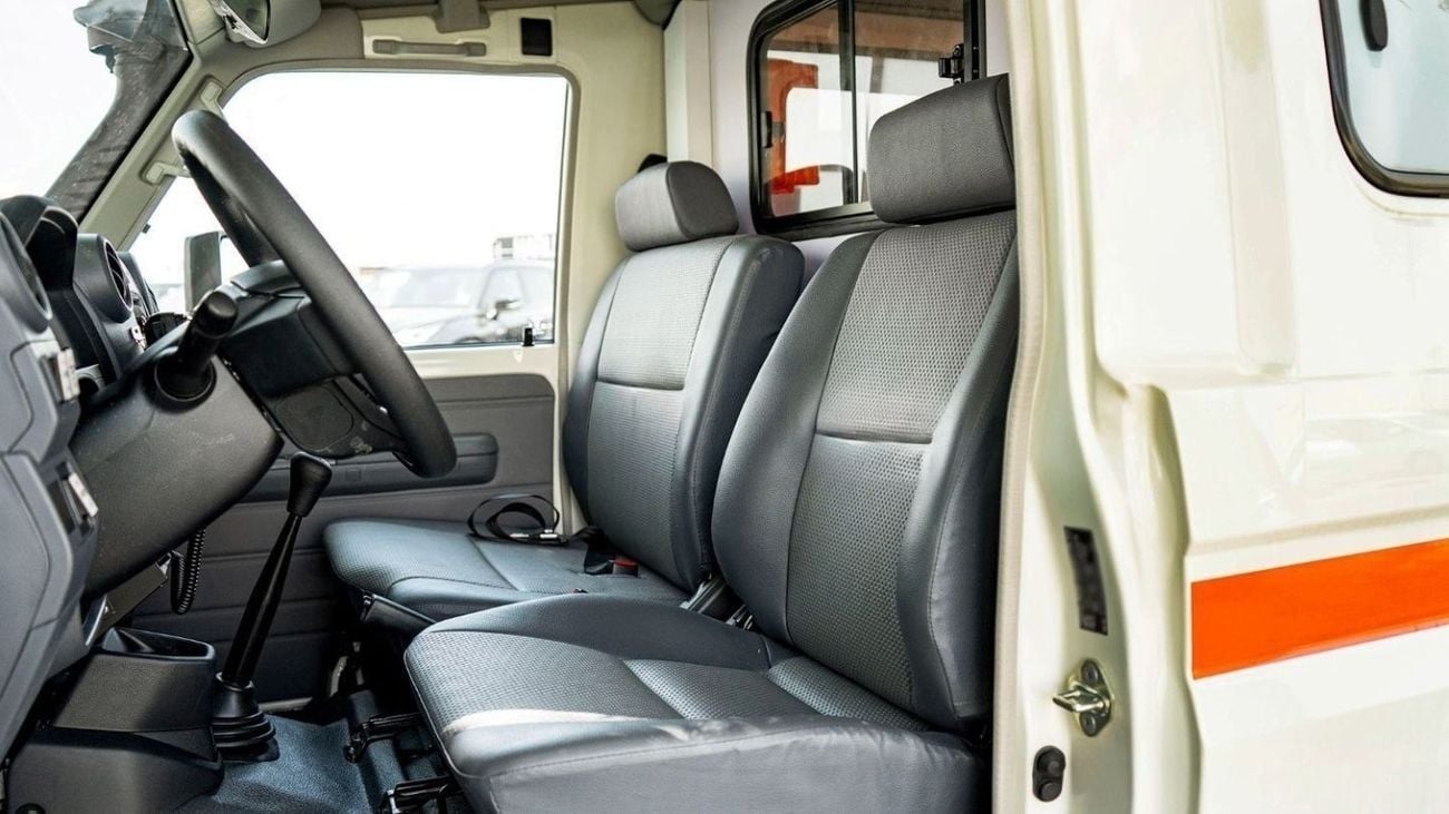 تويوتا لاند كروزر 70 LAND CRUISER LC78 HARDTOP 3DOOR  AMBULANCE 2026