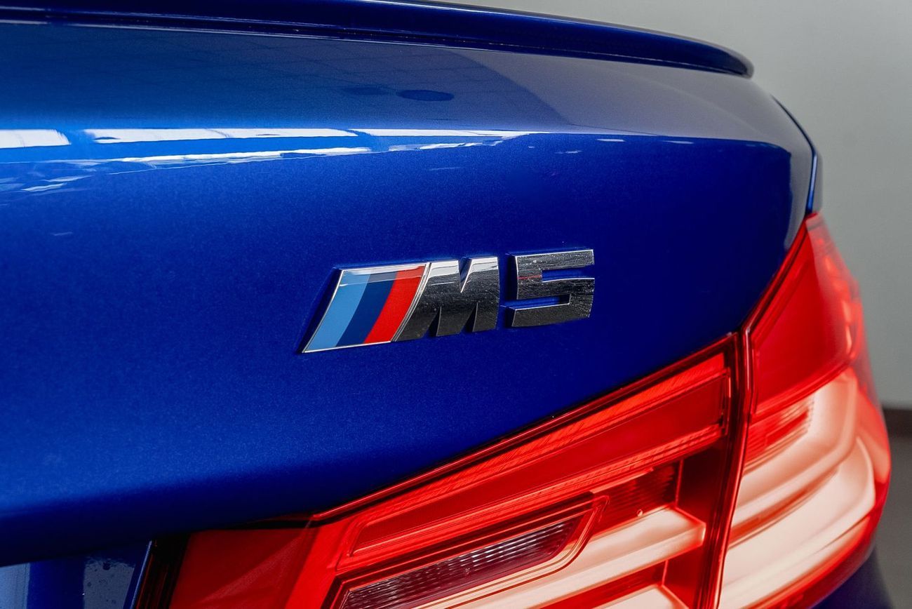 BMW M5 Std 4.4L