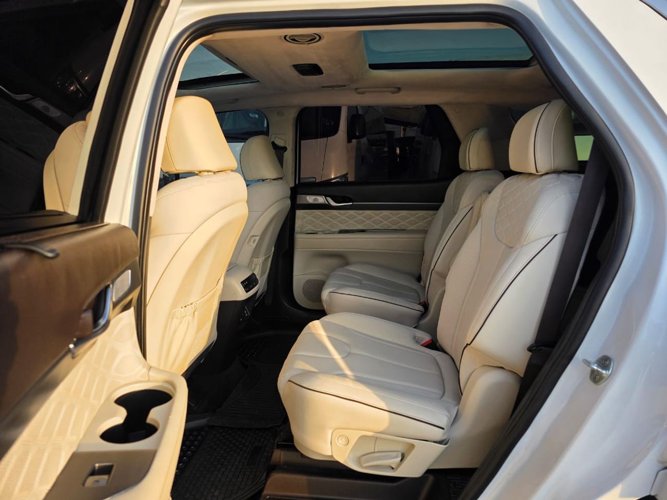 Hyundai Palisade 2021 Model Calligraphy Two sunroof and 360 camera