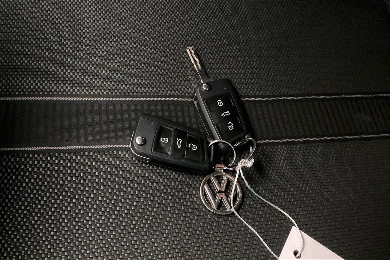 بي أم دبليو 318i Executive | شامل الضمان | 0 ﺪﻔﻋﺓ ﺃﻮﻟﻯ