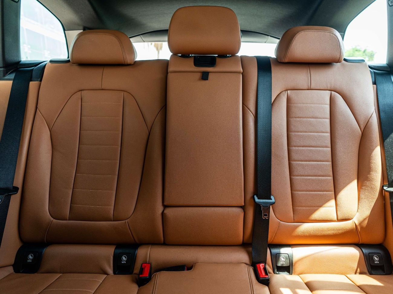 BMW X3 xDrive 30i M Sport AED 2,044 PM • X3 XDRIVE 30i • M-SPORT PACK • FULL AGMC BMW SERVICE HISTORY