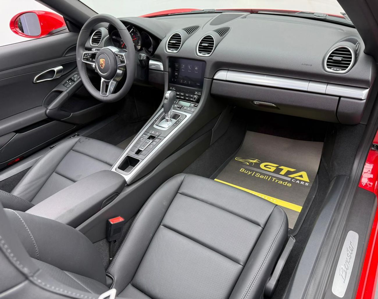 بورش بوكستر 718 Std 2.0L A/T 2025 Porsche 718 Boxster ,Al Nabooda Warranty+Full service history ,GCC