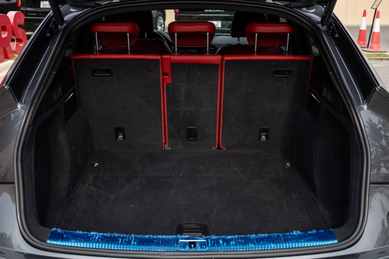 Audi SQ5 TFSI quattro 3.0L  TFSI quattro 3.0L