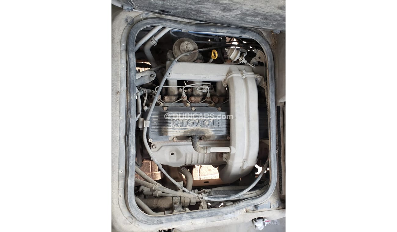 Toyota Coaster M/T 4.2L DIESEL WHITE 2012 (LOT# 53545)