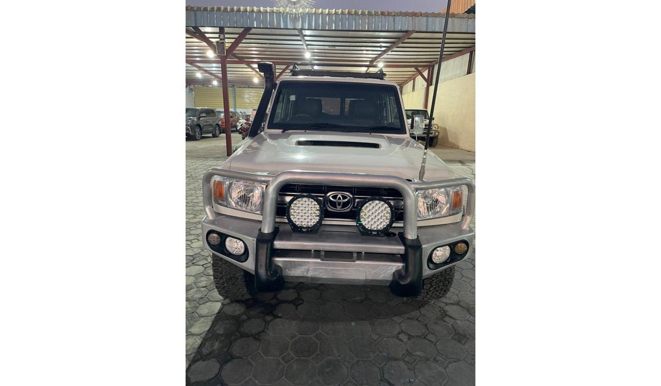 Toyota Land Cruiser Hard Top