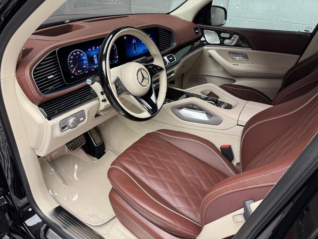 مرسيدس بنز GLS 600 Maybach