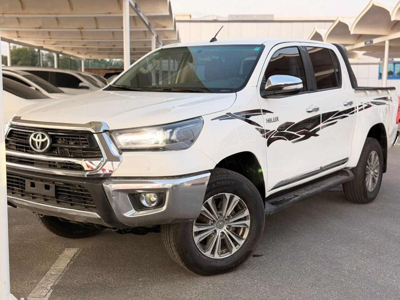 تويوتا هيلوكس S GLX 2.4L AWD A/T