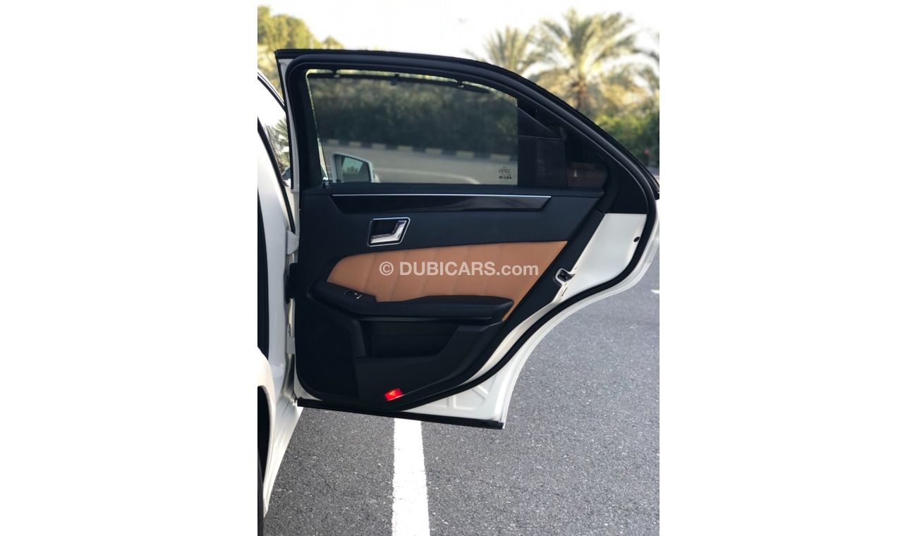 Mercedes-Benz E 250 Model 2011 GCC CAR PERFECT CONDITION INSIDE AND OUTSIDE FULL OPTION PANORAMIC ROOF LEATHER SEATS