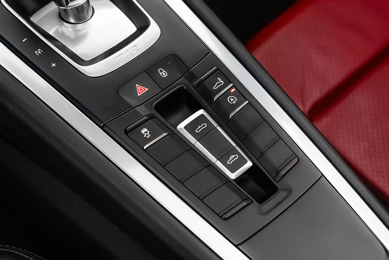 Porsche 718 Boxster Std 2.0L A/T