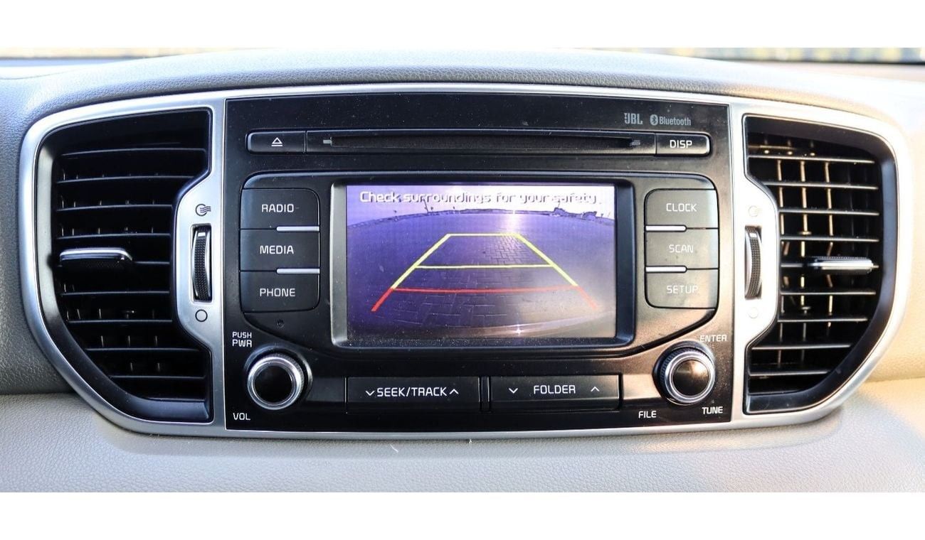 Kia Sportage Base 1.6L