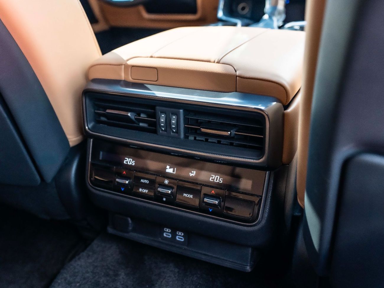 Lexus LX 600 Prestige 3.5L ( CYL)