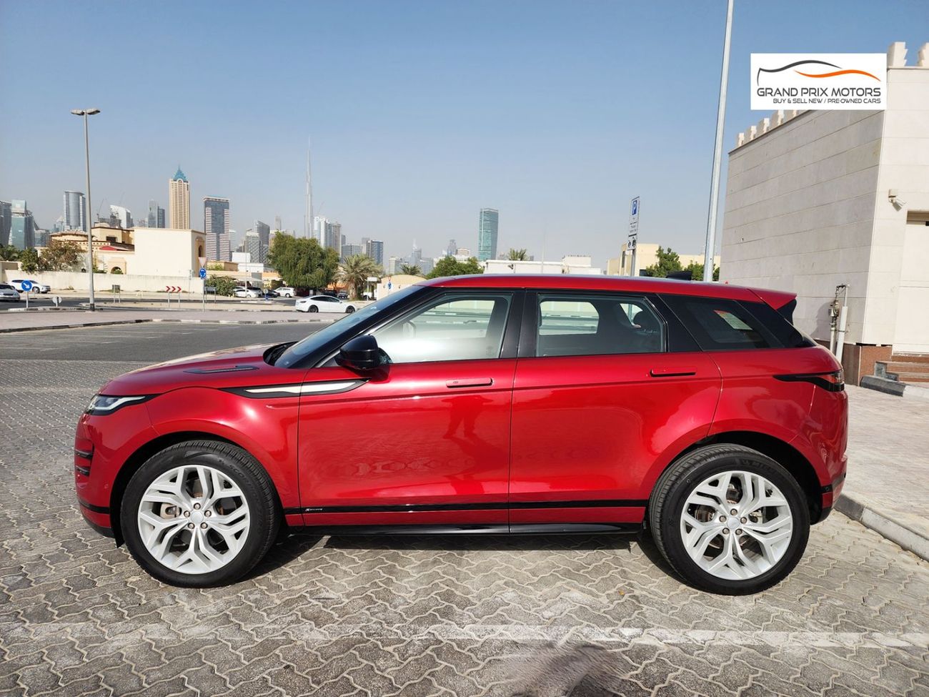 لاند روفر رانج روفر إيفوك P200 R-Dynamic SE 2.0L