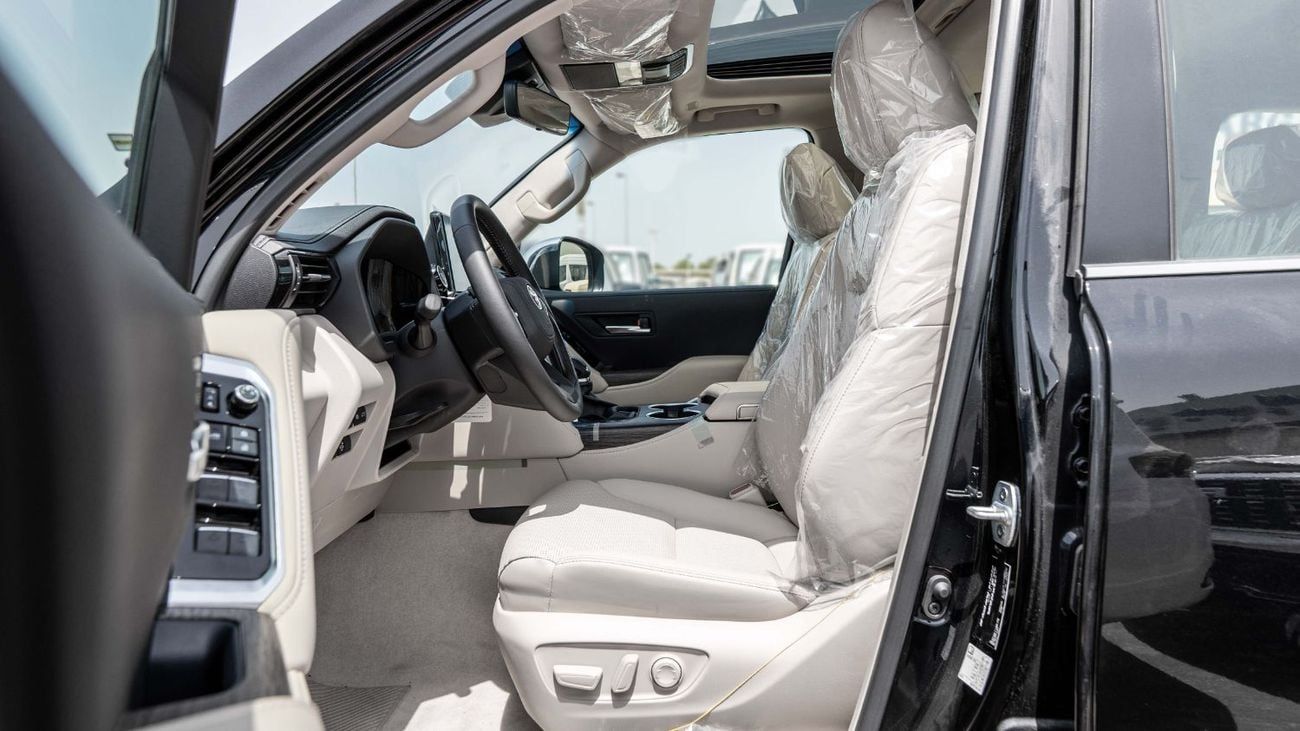 Toyota Land Cruiser 2025 Toyota Land Cruiser VX 4.0L AT Petrol (Black-Beige)