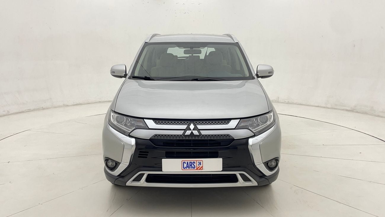 ميتسوبيشي آوتلاندر GLX MID 2.4 | بدون دفعة مقدمة | اختبار القيادة في المنزل