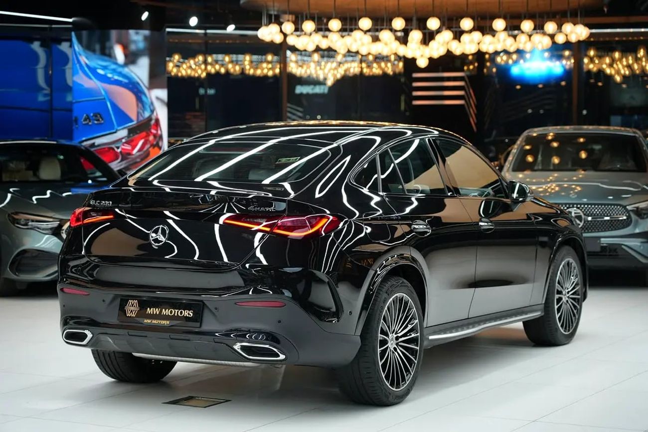مرسيدس بنز GLC كوبيه 300 Arrival | GLC 200 Coupe | GCC km | Agency Warranty | Premium Plus