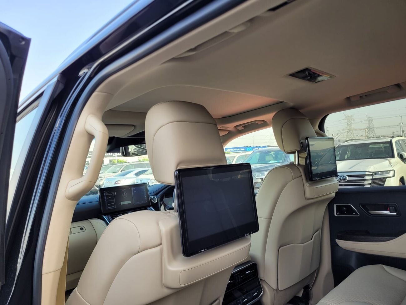 Toyota Land Cruiser RHD - 3.3 DSL - SAHARA - 7 STR - MY 2025 - BLK_BEIG (FOR EXPORT ONLY)