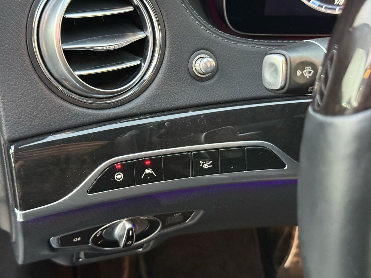 مرسيدس بنز S 560