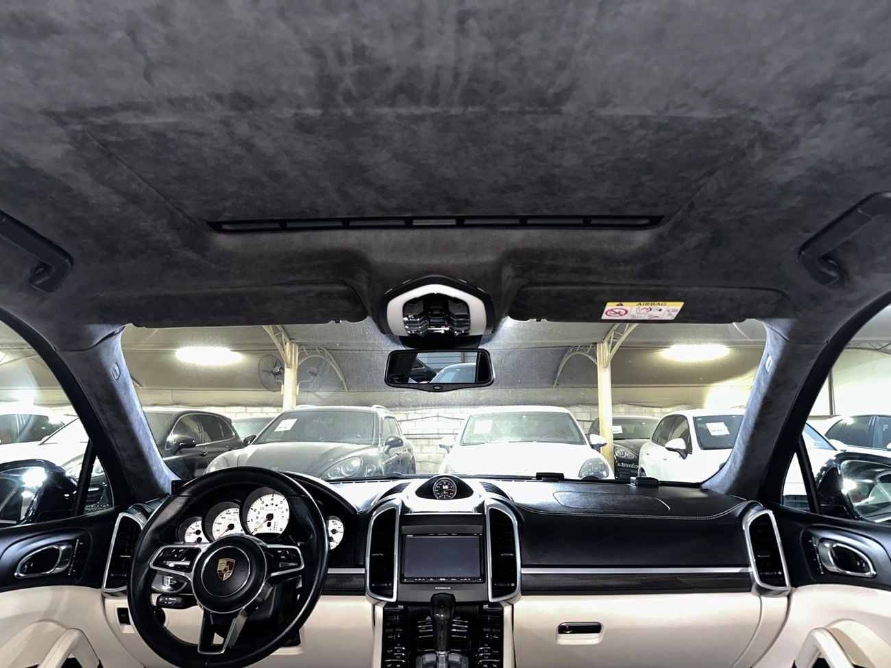 Porsche Cayenne TURBO S | CABRON INTERIOR PACKAGE | PORSCHE SPORTS EXHAUST SYSTEM | SUNROOF
