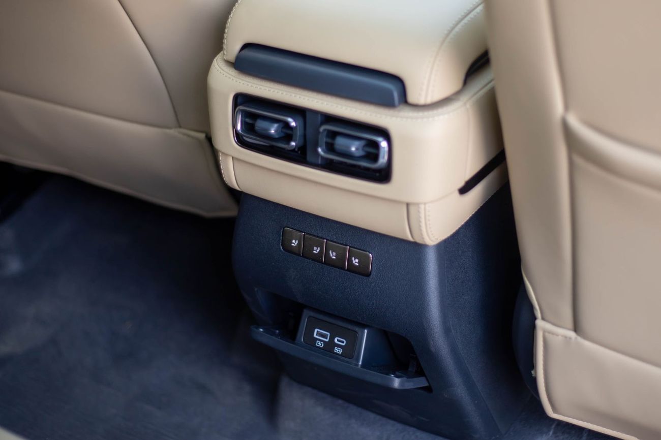 BYD Leopard 5 BYD LEOPARD 5 | ULTRA | 2 Deflock + Electric Side Step | EVS WARRANTY AND SERVICE 5 Years